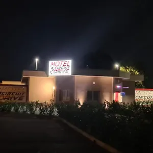 Motel Circuit Drive 